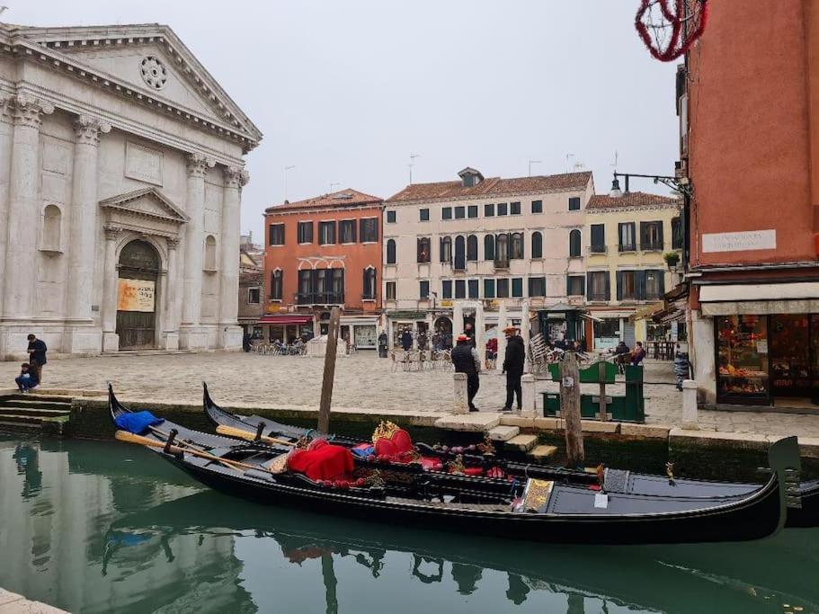 Luxury Apartment In Venesia Bagian luar foto